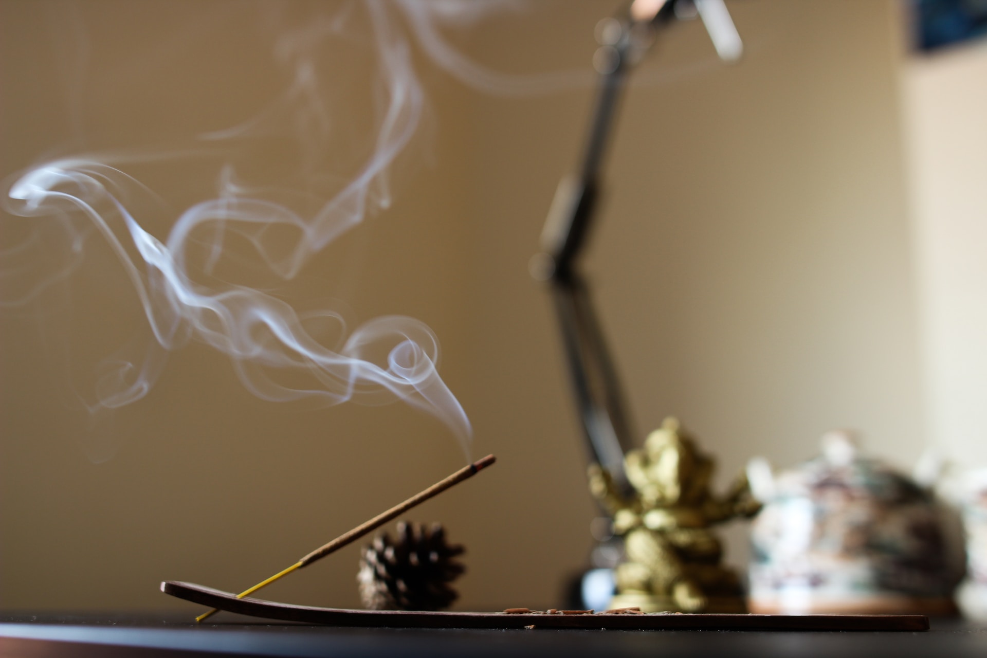 The Ancient Art of Incense: Exploring the Spiritual and Therapeutic Power of Aromatic Smoke